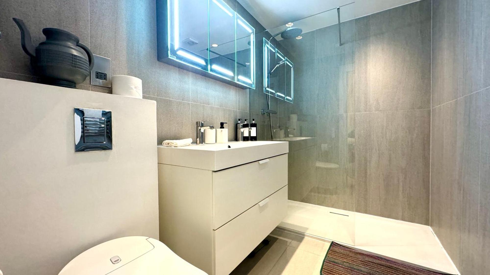 2 Bedroom Apartment in Central Londen Buitenkant foto